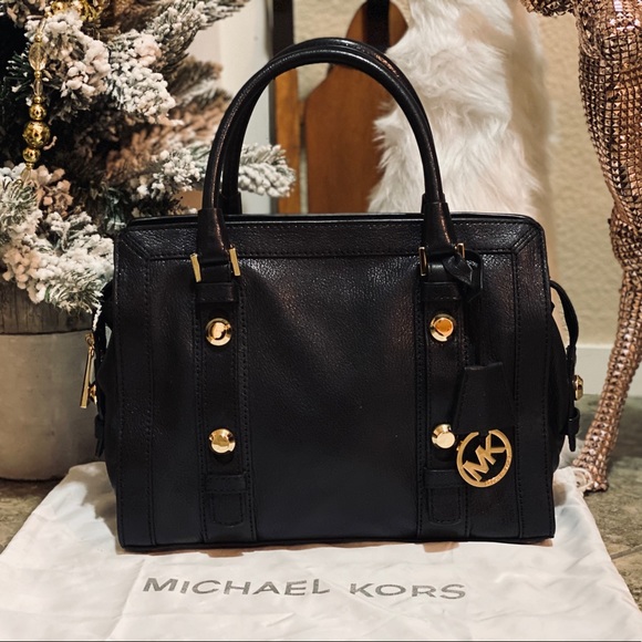 Authentic Michael Kors black leather handbag - Picture 3 of 6